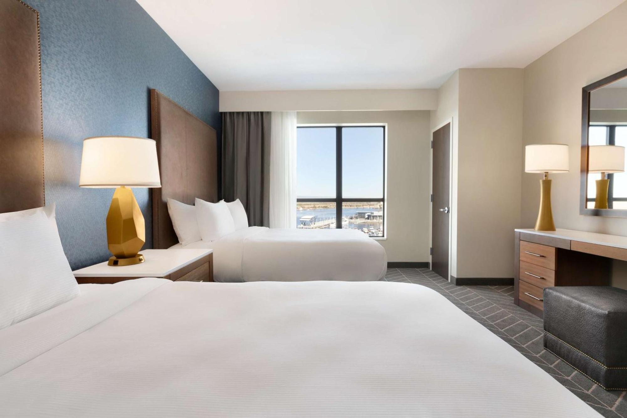Embassy Suites By Hilton Wilmington Riverfront Екстериор снимка