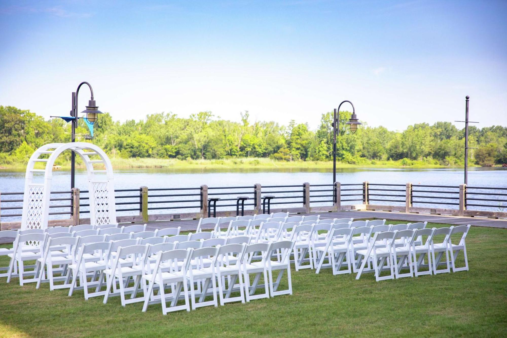 Embassy Suites By Hilton Wilmington Riverfront Екстериор снимка